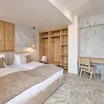 Serenity מלון 4*
