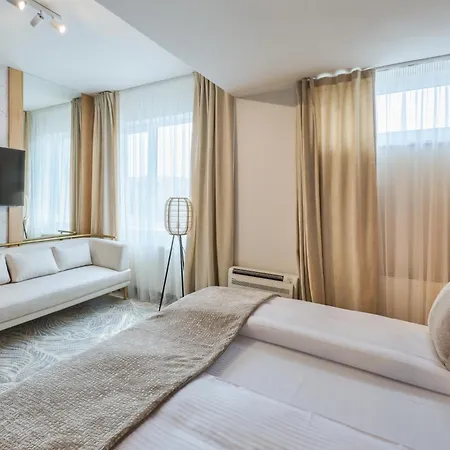 Serenity Hotel 4*
