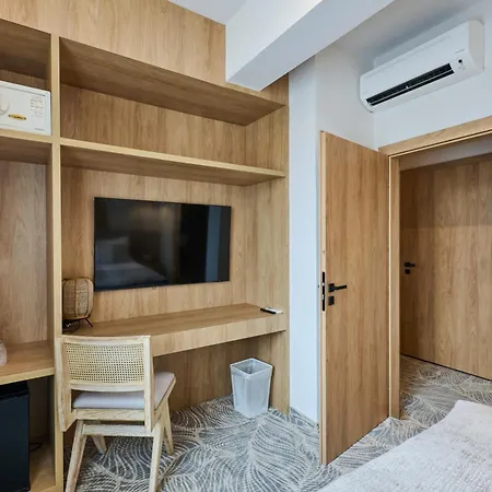 Hotel Serenity