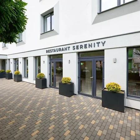 Отель Serenity 4*