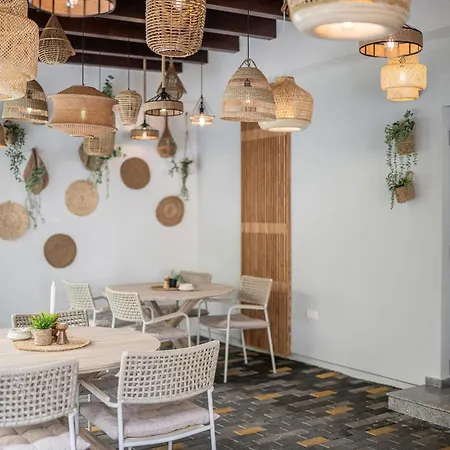 Отель Serenity 4*