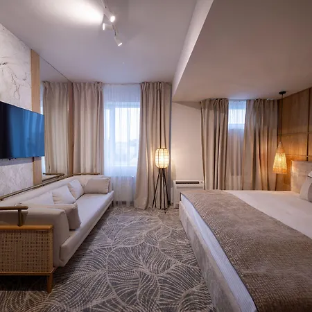 Hotel Serenity 4*