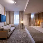 Ξενοδοχείο Serenity 4*
